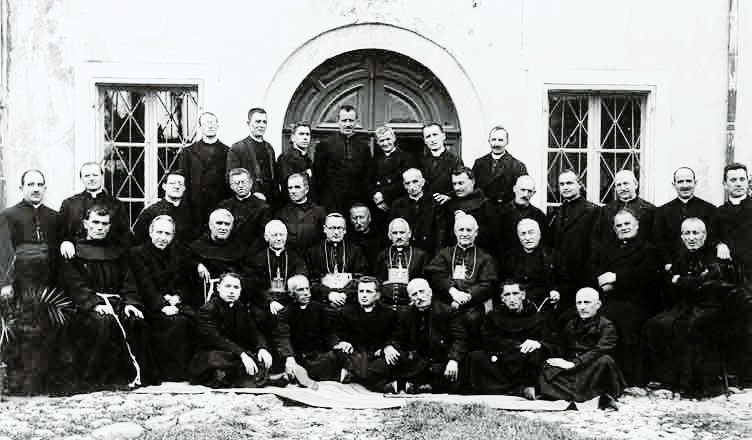 Klerikët që dhanë mësim në shkollat shqipe, mes tyre dhe Atë Benedikt Dema