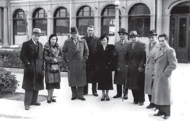 Shkodër, shkurt 1938: Nga e majta, Lola Gjoka, Ernest Koliqi, Tefta Tashko, Asdreni (Aleksandër Stavre Drenova), Lasgush Poradeci