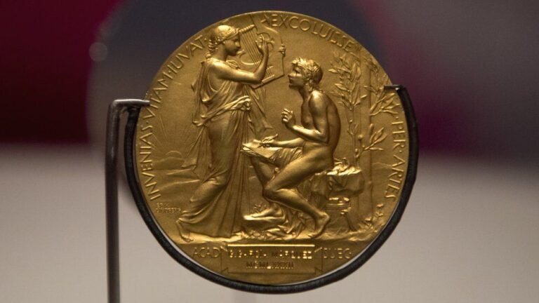 Rastet kur “Nobel”-i në letërsi u nda mes dy fituesve