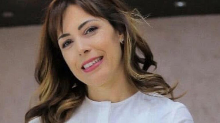 Esmeralda Sula Nikaj: Kur mungon dashuria