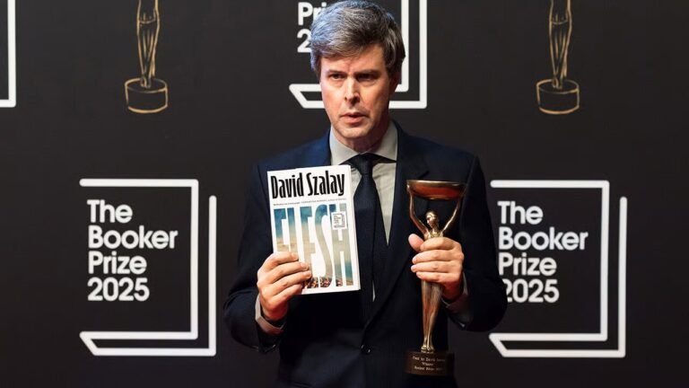 David Szalay për romanin “Flesh”: Fatkeqësisht është e vështirë të shkruash për seksin