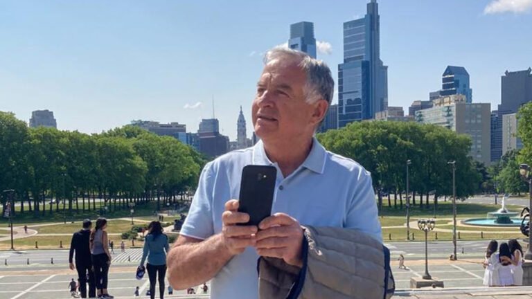 Nuri Plaku: Tym në zemër të lisave (poezi)