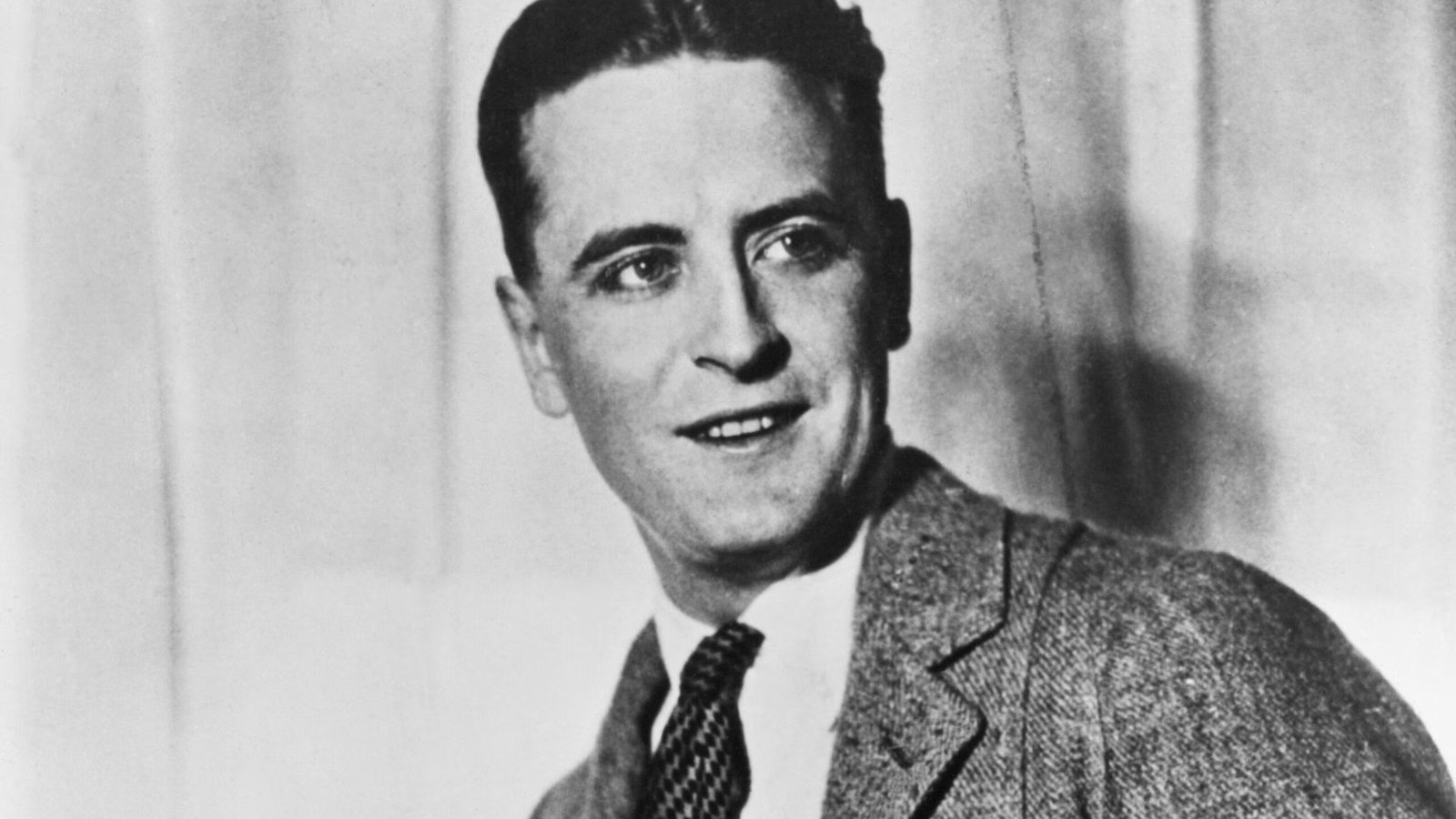 scott-fitzgerald-seated-photograph-news-photo-1744303202