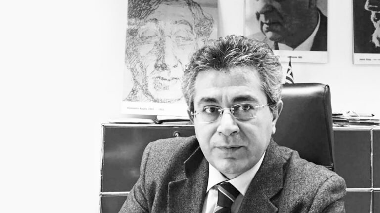 Niko Vlahakis flet për poezinë