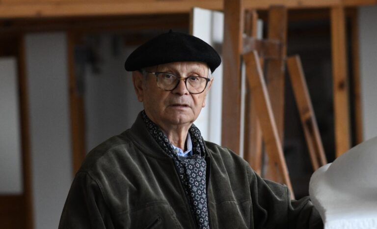 Suzana Varvarica Kuka: Pasioni dhe dashuria për skulpturën (Në 90-të vjetorin e lindjes së artistit të shquar, Thoma Thomai)