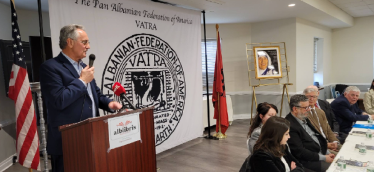 Sokol Paja: “Vatra”, “Onufri” dhe Qendra Kulturore “Nënë tereza” promovuan romanin “Brenga” të autorit dr. Pashko  R. Camaj