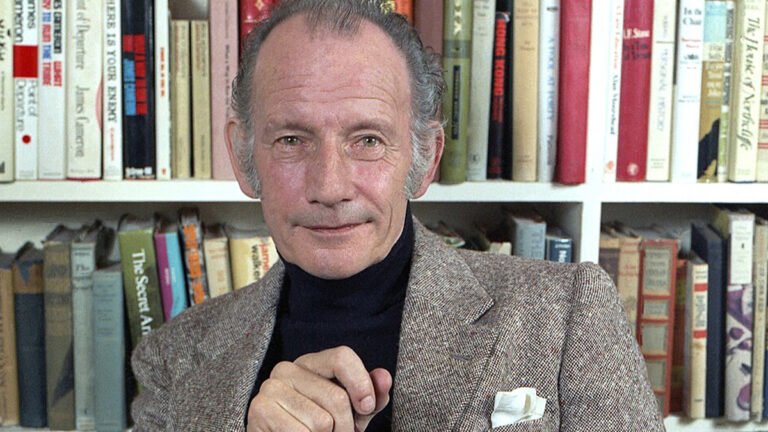 James Cameron: Shqipëria, parajsa e fundit marksiste