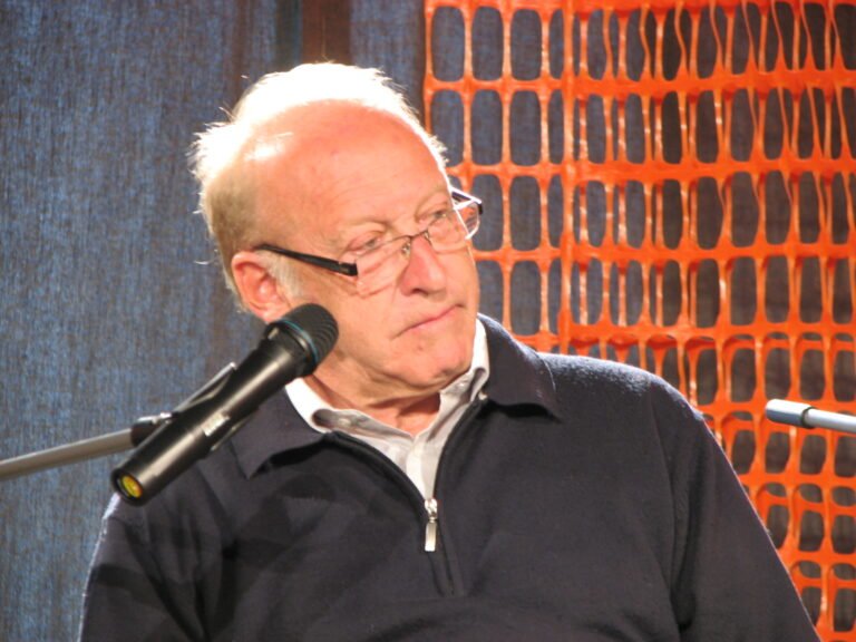 Daniel Leuwers: Dashuria heshtje (poezi)