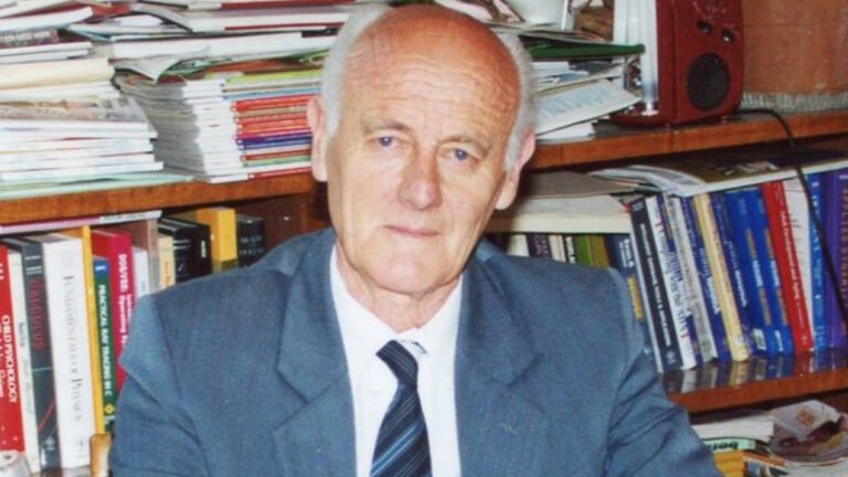 Vangjush Ziko: Luftë dhe paqe (poezi)